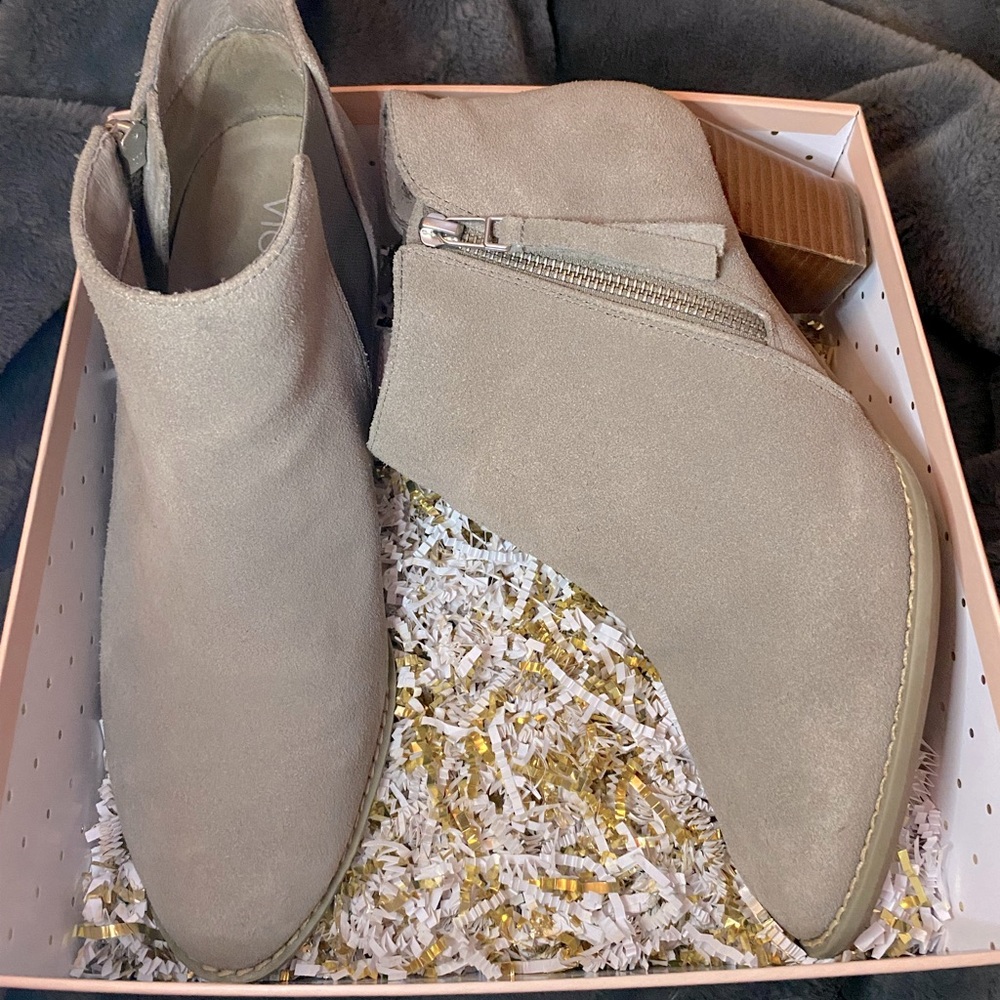 Vionic Bootie Heels